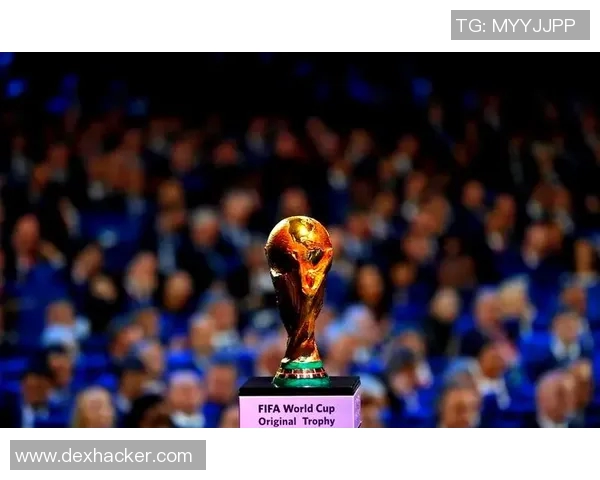 世界杯荣耀象征：探索足球奖杯的历史与背后的传奇故事