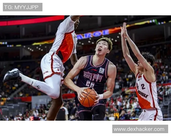 2018年10月3日新疆队与广东队激战回顾精彩瞬间与关键时刻分析