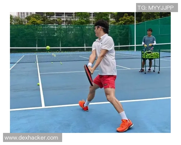 赛后分析：北京网球队与深圳网球队的默契配合与战术探讨