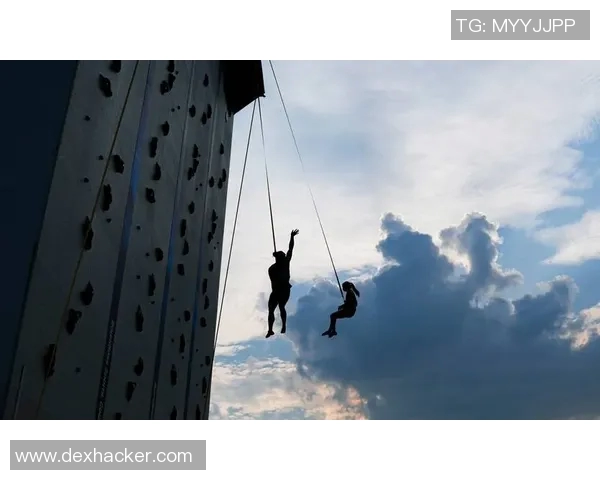 成都攀岩队在全国攀岩耐力排行榜中荣获第四名的辉煌成就